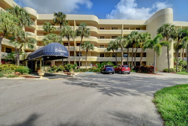 Building Photo - 1850 Homewood Blvd Unit 306