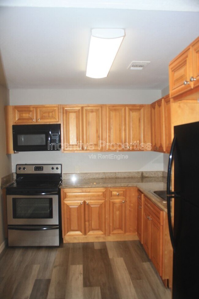 Photo - 4176 Versailles Dr Unit D