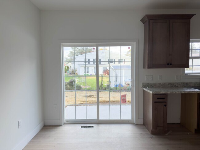 Photo - 108 Meadows Bnd