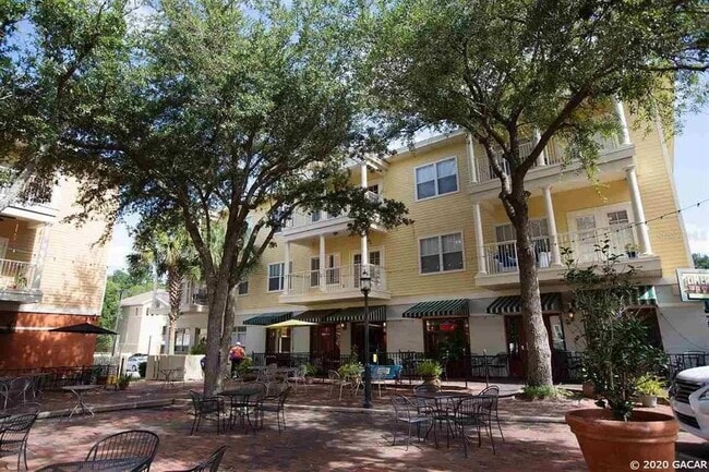 Building Photo - 9158 SW 51st Rd Unit J303
