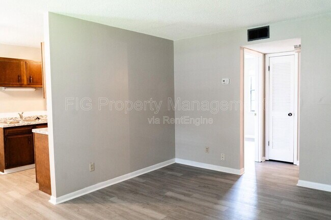 Photo - 129 Hillcrest Dr Unidad 17