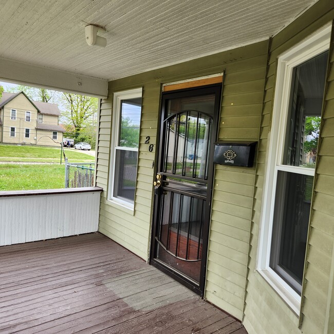Photo - 26 E York St