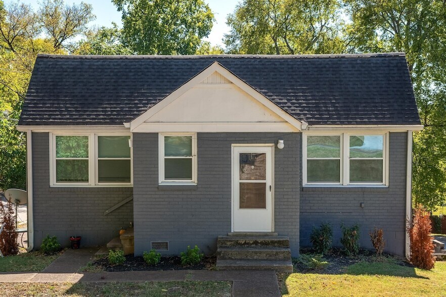 Photo - 1010 Carolyn Ave