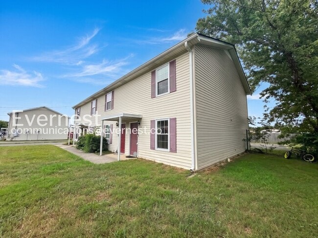 Photo - 2-Bed/1.5-Bath Town Home/Available Now!