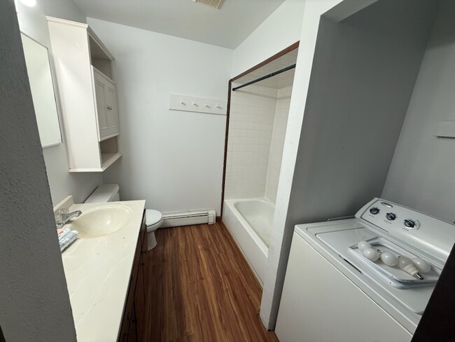 Building Photo - 198 Aspenglow Blvd Unit 1