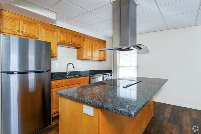 2BR, 1BA - Kitchen