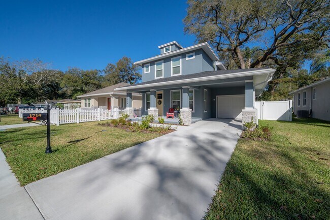 Photo - 1714 E Lambright St