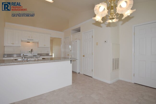 Photo - Adorable 2 bedroom 1-level duplex townhome in Smyrna close to Nissan, washer/dryer included!