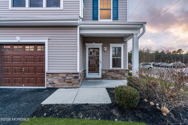 Photo - 52 Rockingham Way