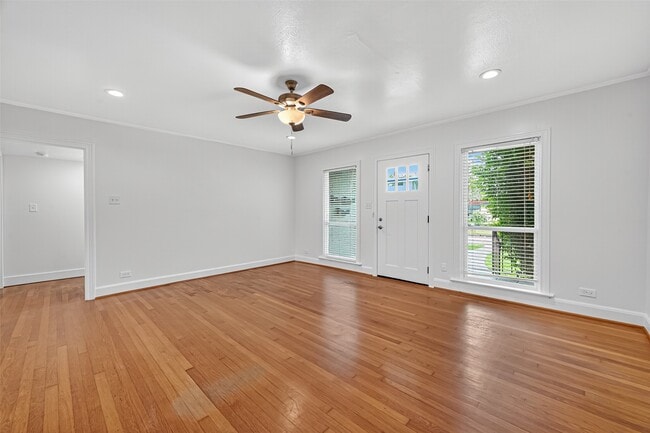 Building Photo - 2328 McClendon St