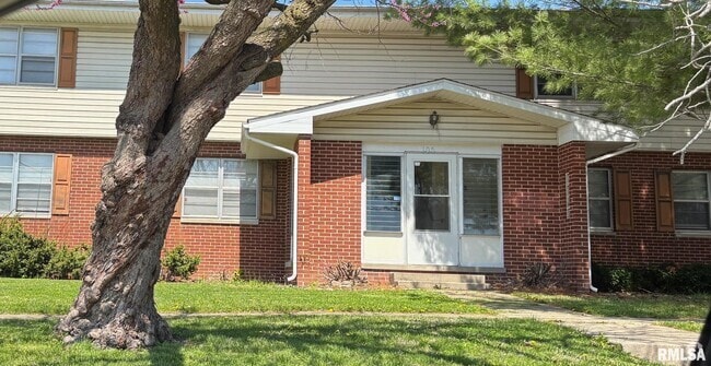 Building Photo - 105 Outer Park Dr Rental