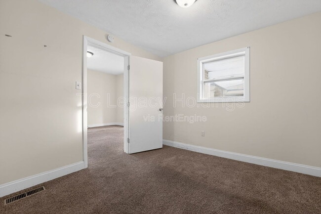 Photo - 388 Broaddus Ave Unit B