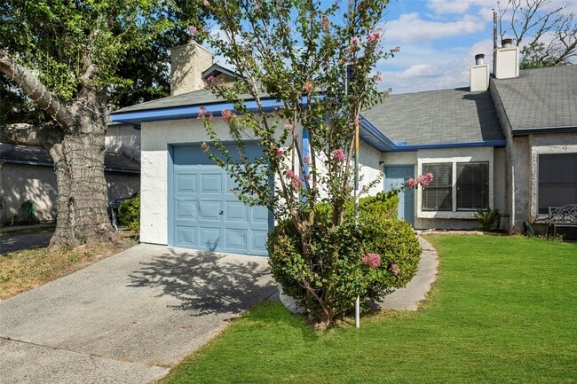 Photo - 7120 Deer Creek Ct