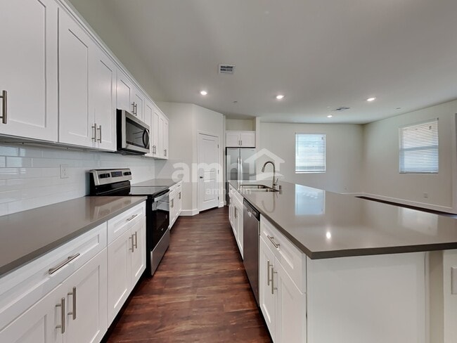 Photo - 291 Austin Bellerose Pl