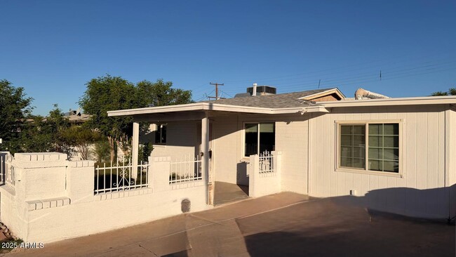 Photo - 3622 W Sunland Ave