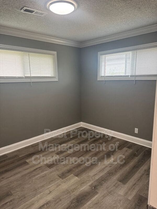 Photo - 3111 N Hawthorne St