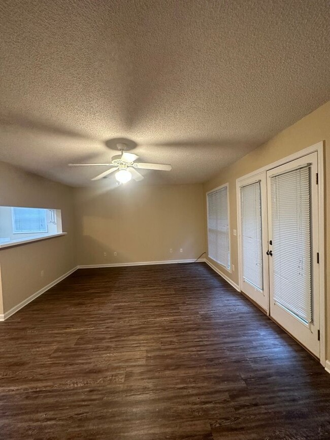 Photo - Dunwoody Subdivision - End Unit!  EXTRA PARKING!