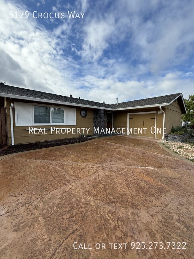 Photo - 5179 Crocus Way