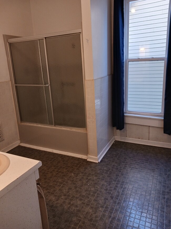 Photo - 721 W Main St Unit #3