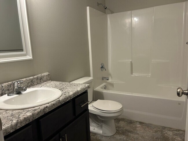 Photo - 3 Bedroom Willard Home for rent!