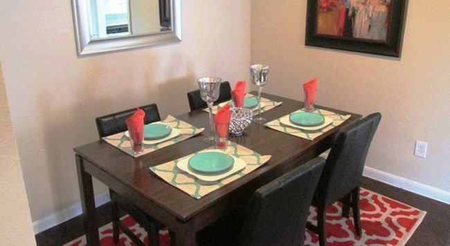 Comedor - Glenwood Apartment Homes