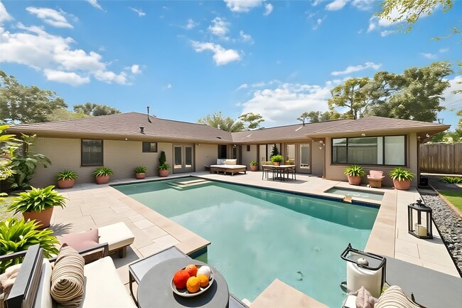 Photo - 5438 Briarbend Dr