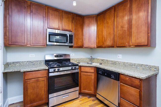 Photo - 1644 W Greenleaf Ave