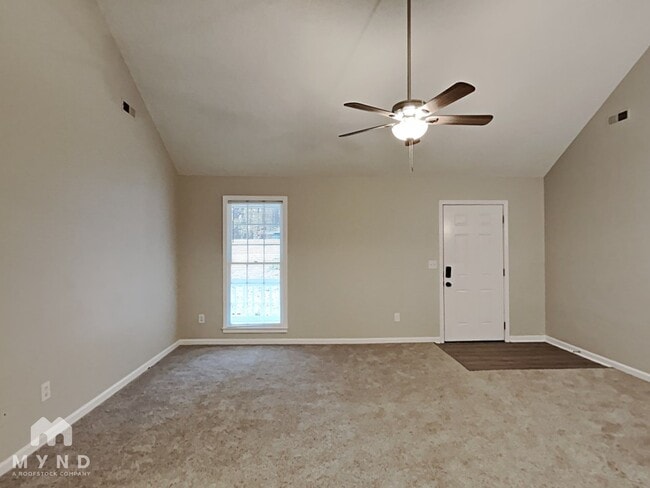 Photo - 440 Cowan Rd