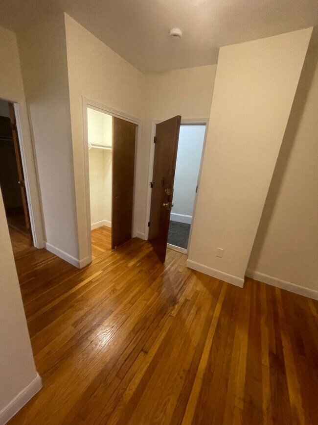 Photo - Huge 1 bed unit located near the Commuter Rail and the Green Line.