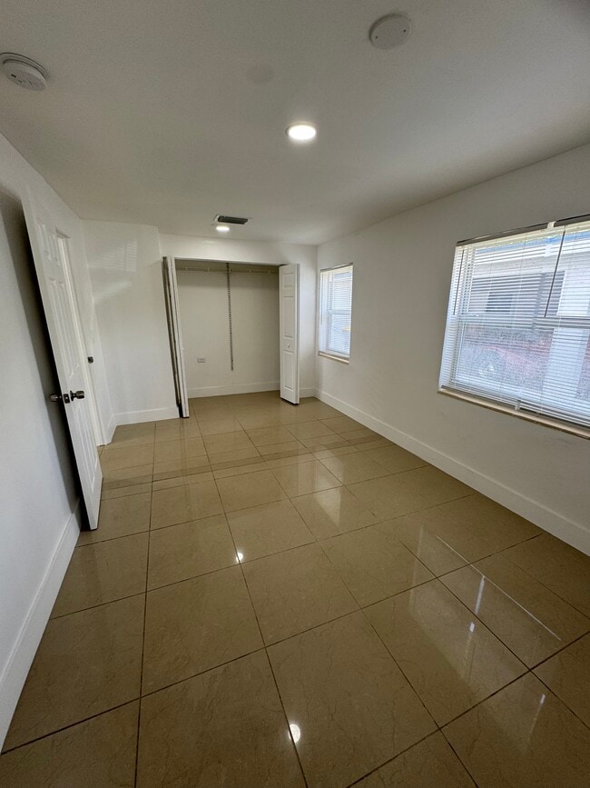 Habitación principal - 228 NW 13th Ct