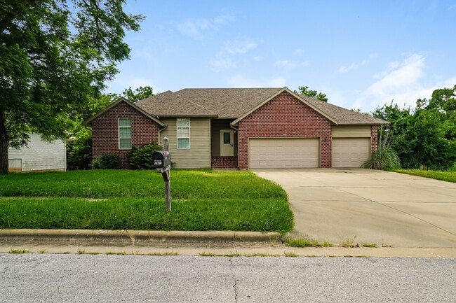 Building Photo - 2983 W Augusta Hills St Rental