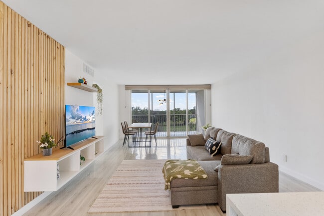 Building Photo - 3001 S Course Dr Unit 502