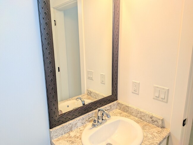 Photo - 419 5th Ave