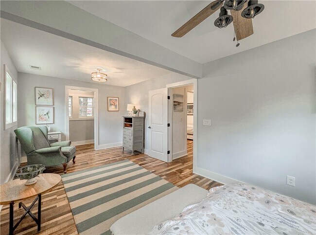 Photo - 710 Evelyn Dr