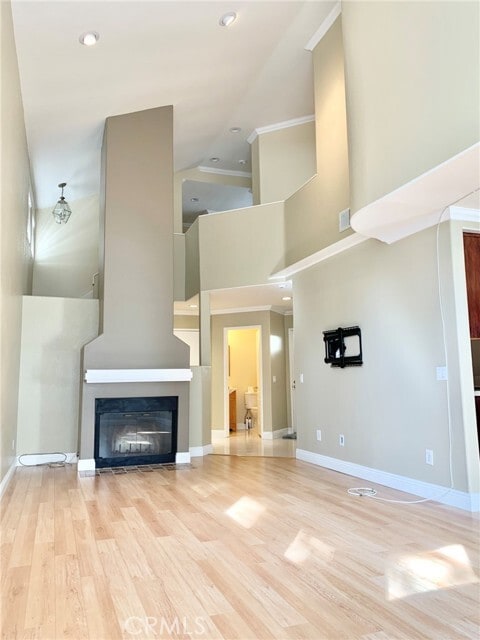 15686 Altamira Dr