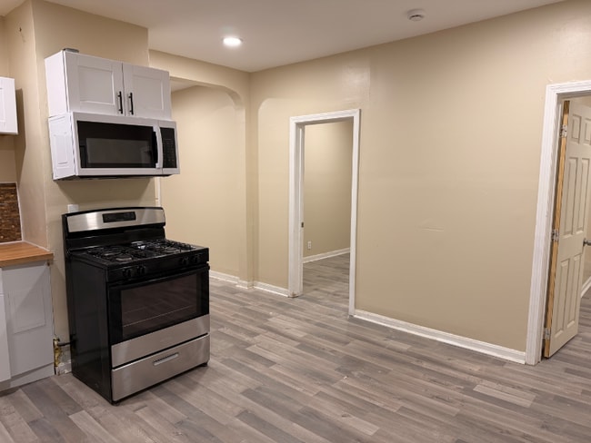 Photo - 182 Quequechan St Unit Apt 3