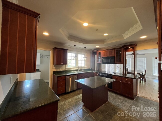 Photo - 1120 Hensley Rd