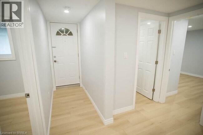 Photo - 415 Chatham St