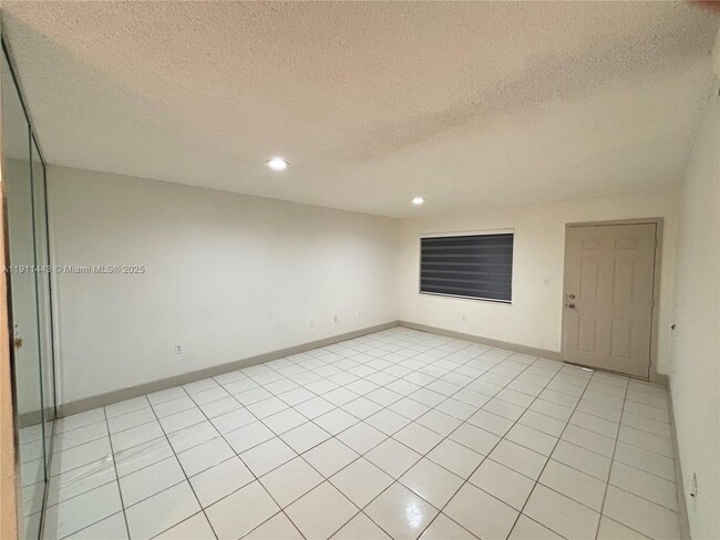 Photo - 10350 SW 220th St Unidad 251