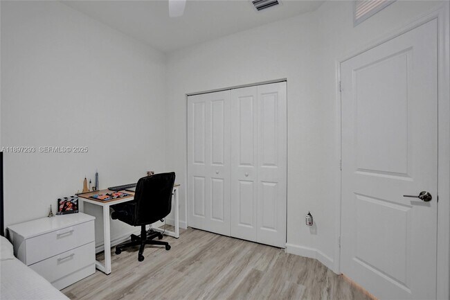 Photo - 250 SW 159th Ct