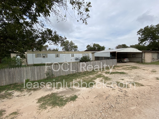 Building Photo - Affordable 2 bed 2 bath Roosevelt ISD; Trailer House