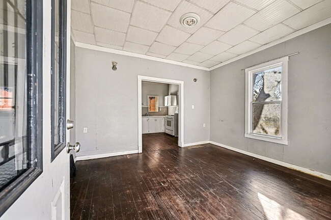 Photo - 2545 S 13th St