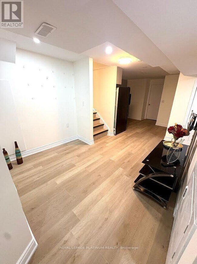 Photo - 50 Harbourtown Crescent