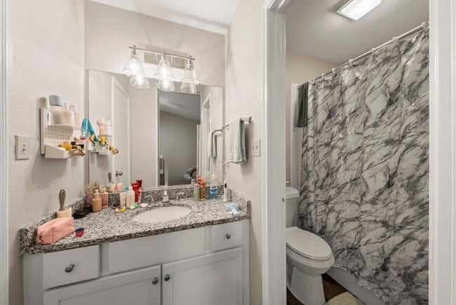 Photo - Tastefully Renovated 3/2.5 Condo Steps fro...