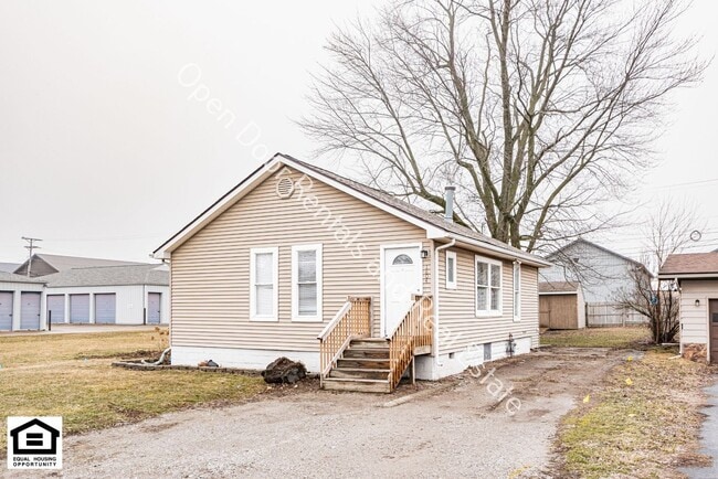 Photo - Available now!! $200 off first months rent!!