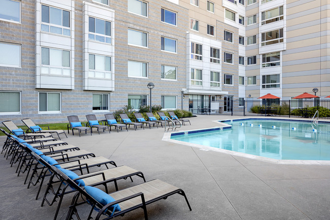 Photo - Peninsula Apartments