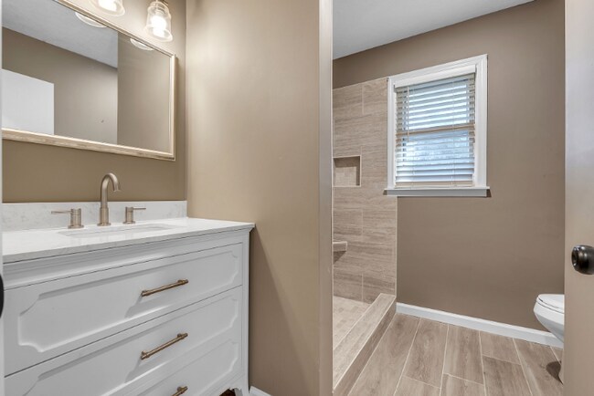 Photo - 425 Centennial Ave