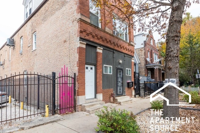 Building Photo - 2651 W 23rd Pl Unit 2F Rental