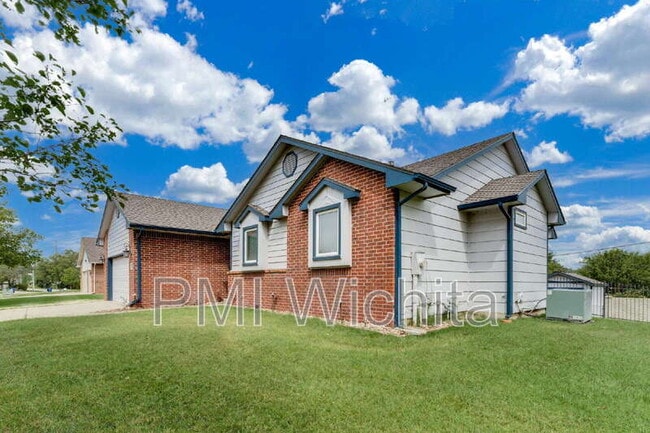 Photo - 6514 W Briarwood Ave