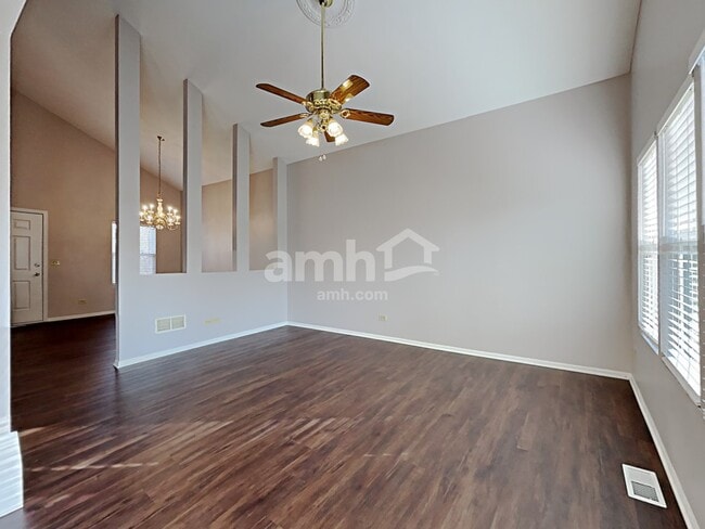 Photo - 5756 Emerald Pointe Dr